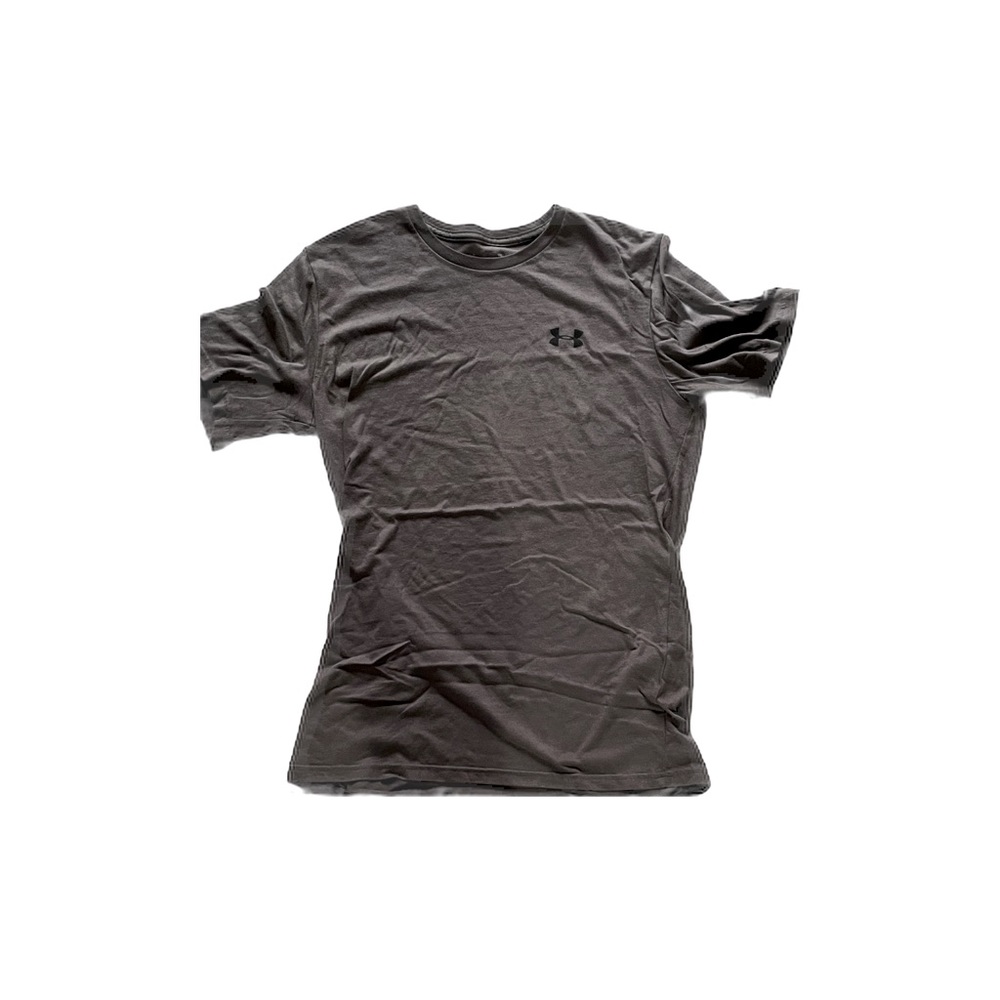 Charcoal gray lightweight and breathable UnderArmor T-Shirt. Brand new condition